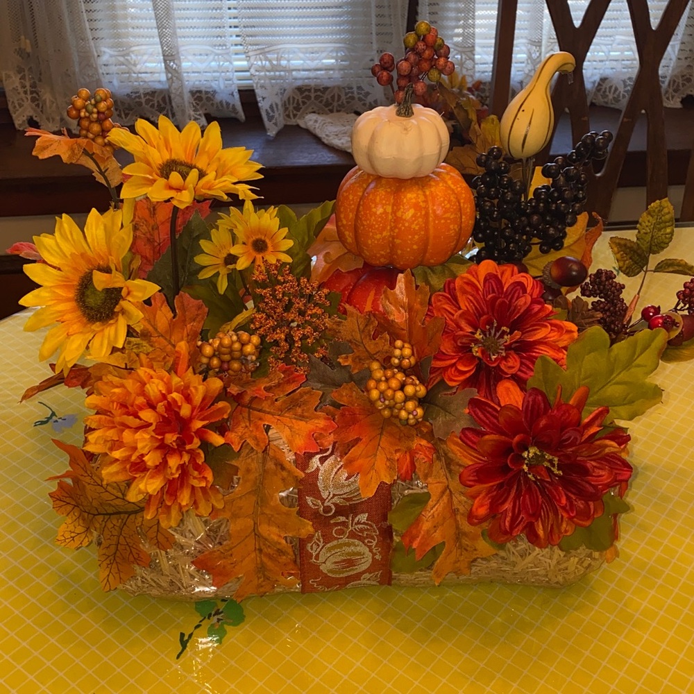 Fall Flower Thanksgiving Arrangement *Free Gift With Purchase * Buyer’s Choice